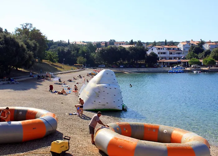 With A Parking Space Pula - 7321 *