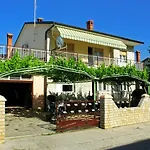 With A Parking Space Pula - 7321 Apartment Valdebek