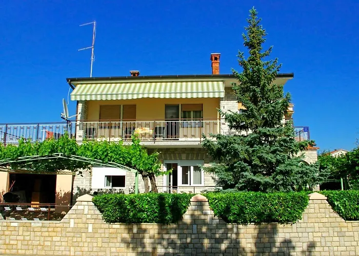 Apartman With A Parking Space Pula - 7321