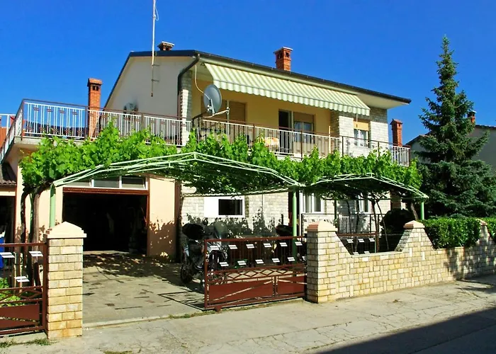 With A Parking Space Pula - 7321 Apartman Valdebek